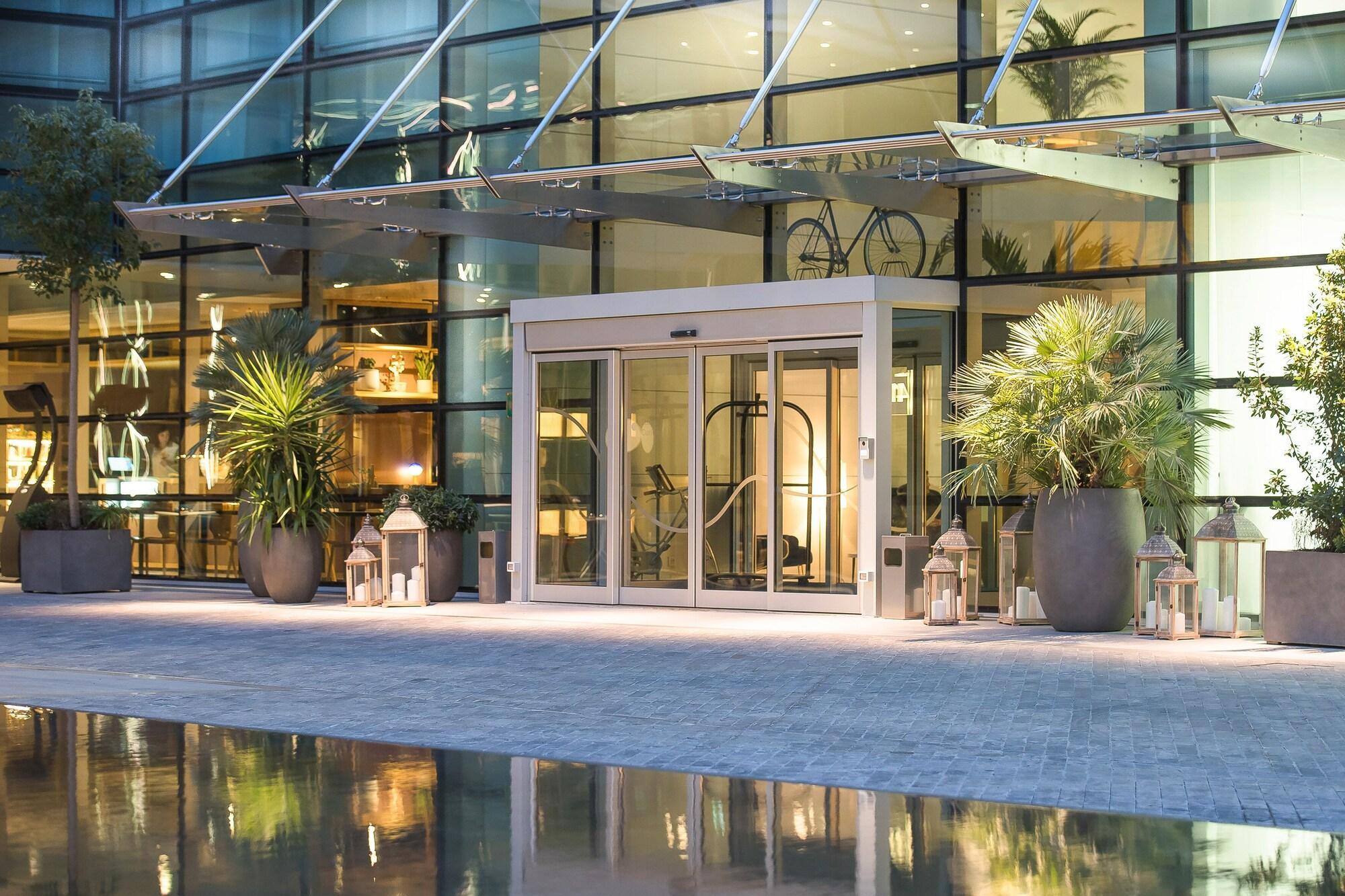 Innside By Melia Milano Torre Galfa المظهر الخارجي الصورة